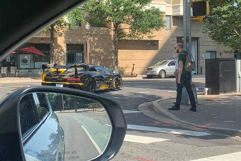 Illustration for article titled Mod Edit: Someone That Looks Like Jeff Bezos (But Probably Isn't) is celebrating his divorce by tooling around DC in his new McLaren Senna